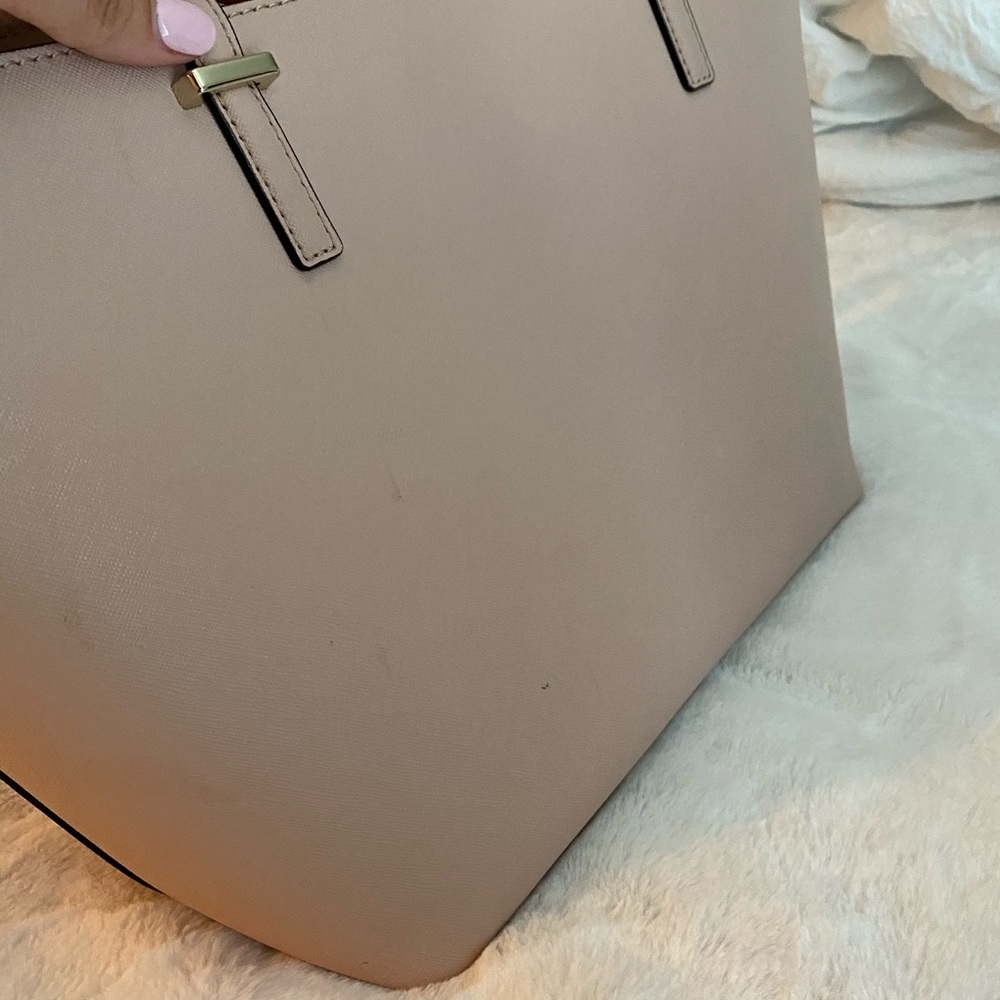 Kate Spade Tote - Picture 4 of 4